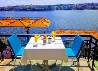 При Художниците 